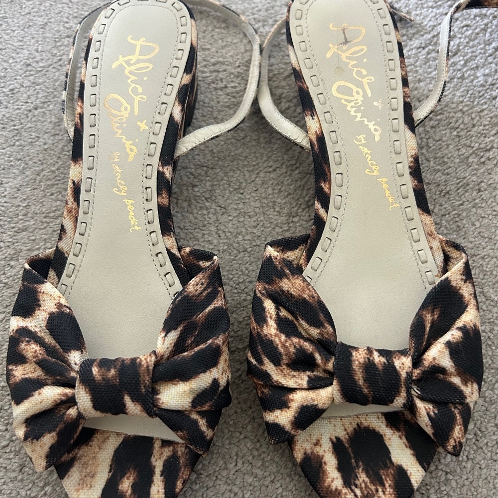 Alice & Olivia Leopard Sandals size 39